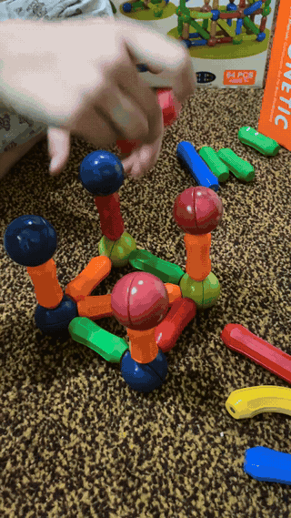 Magnetic blocks demo