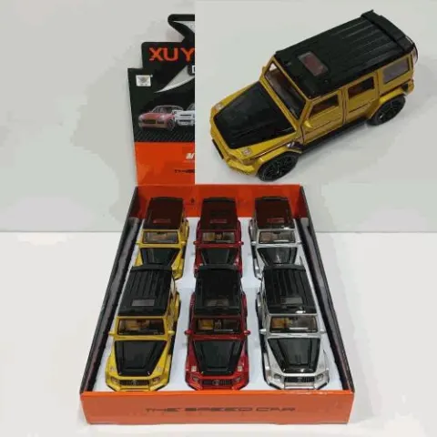 Die-Cast Luxury 4x4 Wagon Model Car