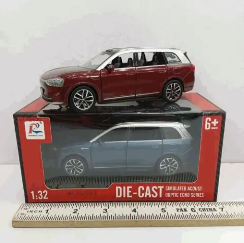 1:32 Maroon SUV Die-Cast Model Car
